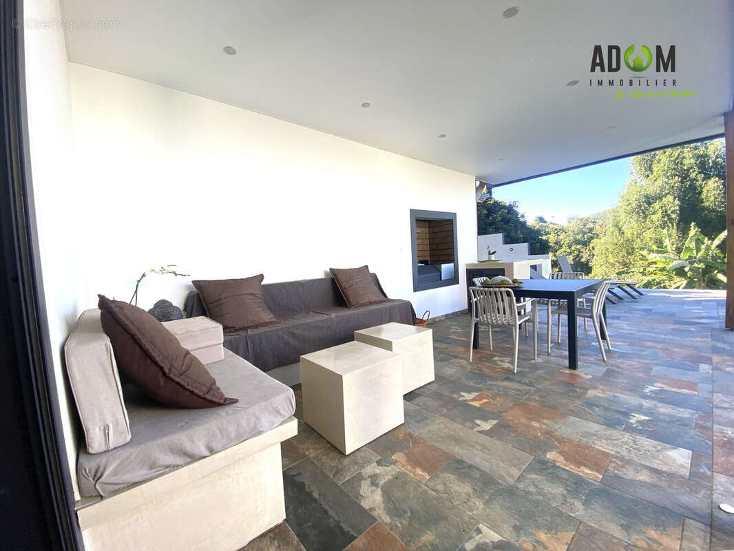 Maison 149 m² à Saint-Pierre  - photo 4