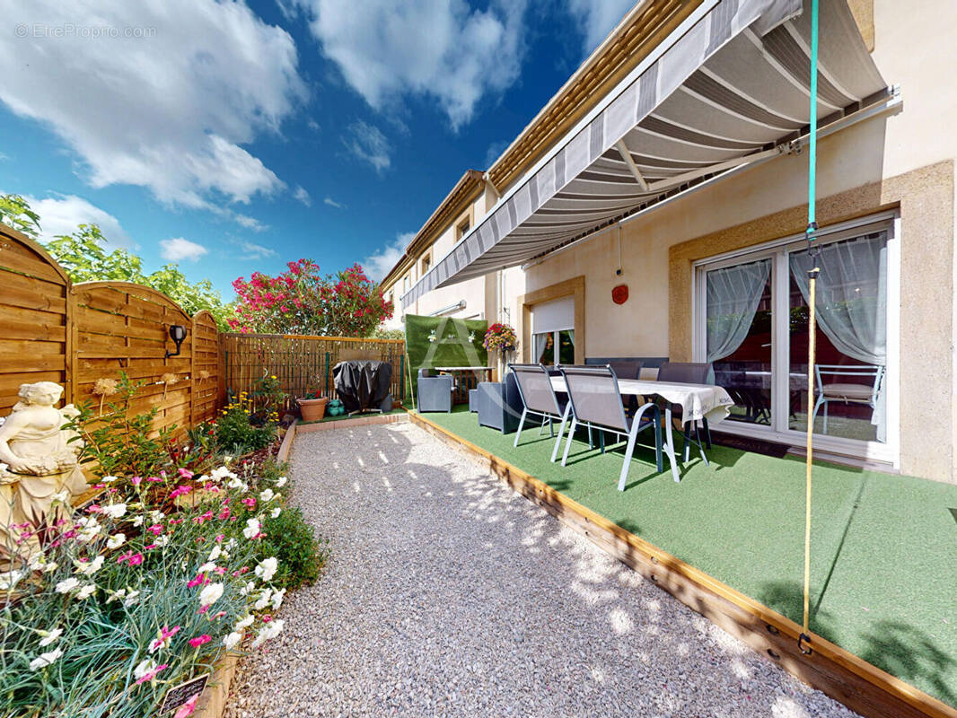 Maison à LEZIGNAN-CORBIERES