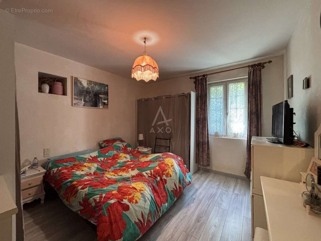 Maison à MIRE