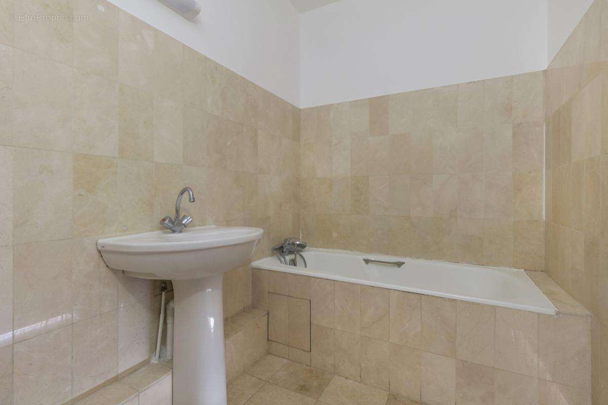 Appartement à LEVALLOIS-PERRET