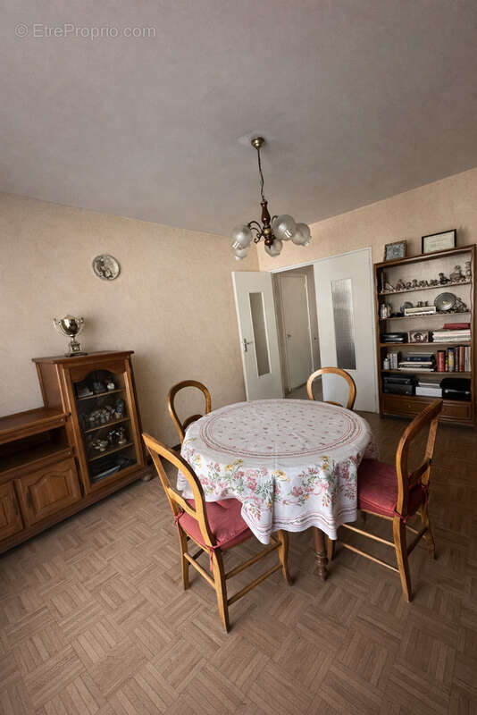 Appartement à SAINT-ETIENNE