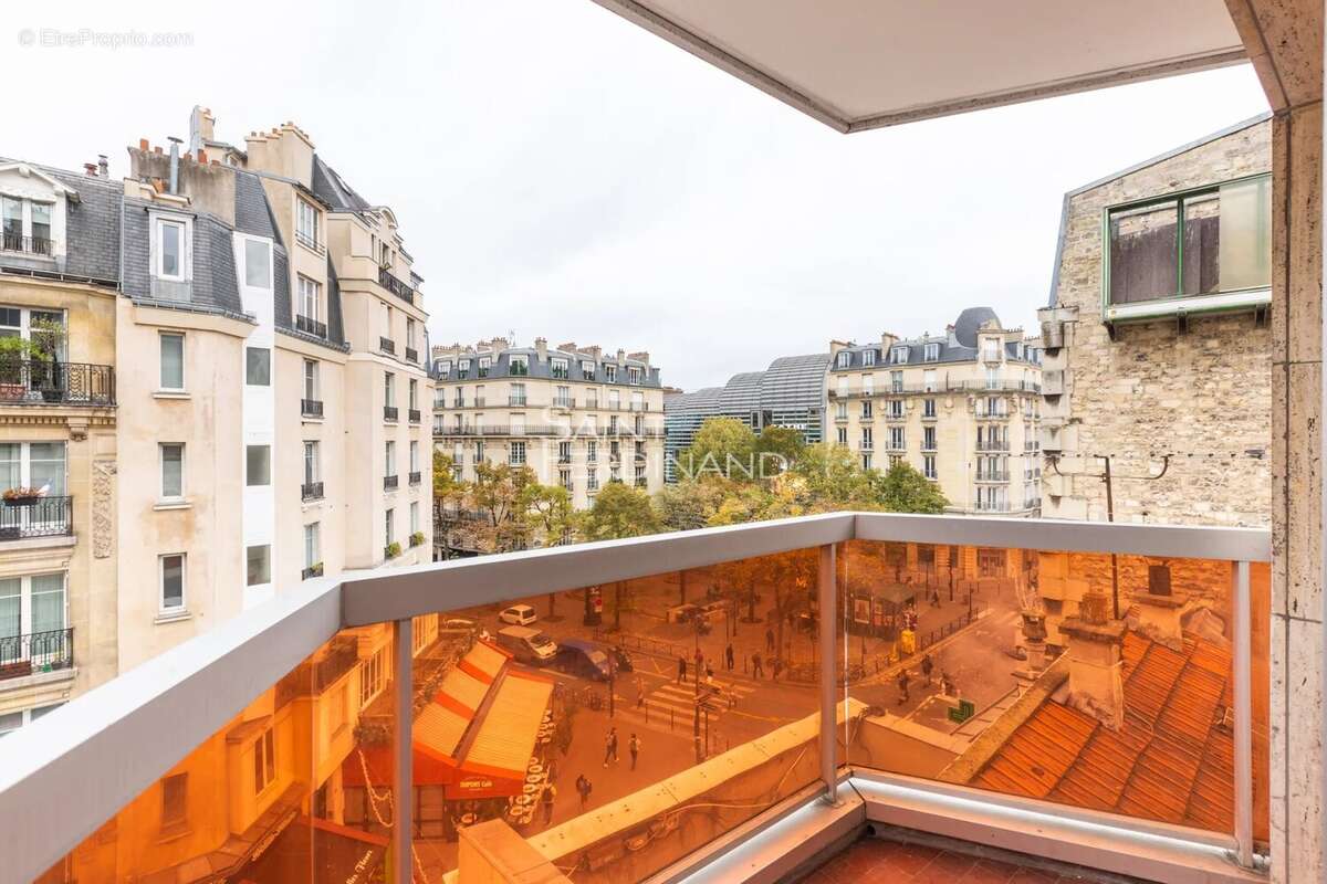 Appartement à PARIS-15E