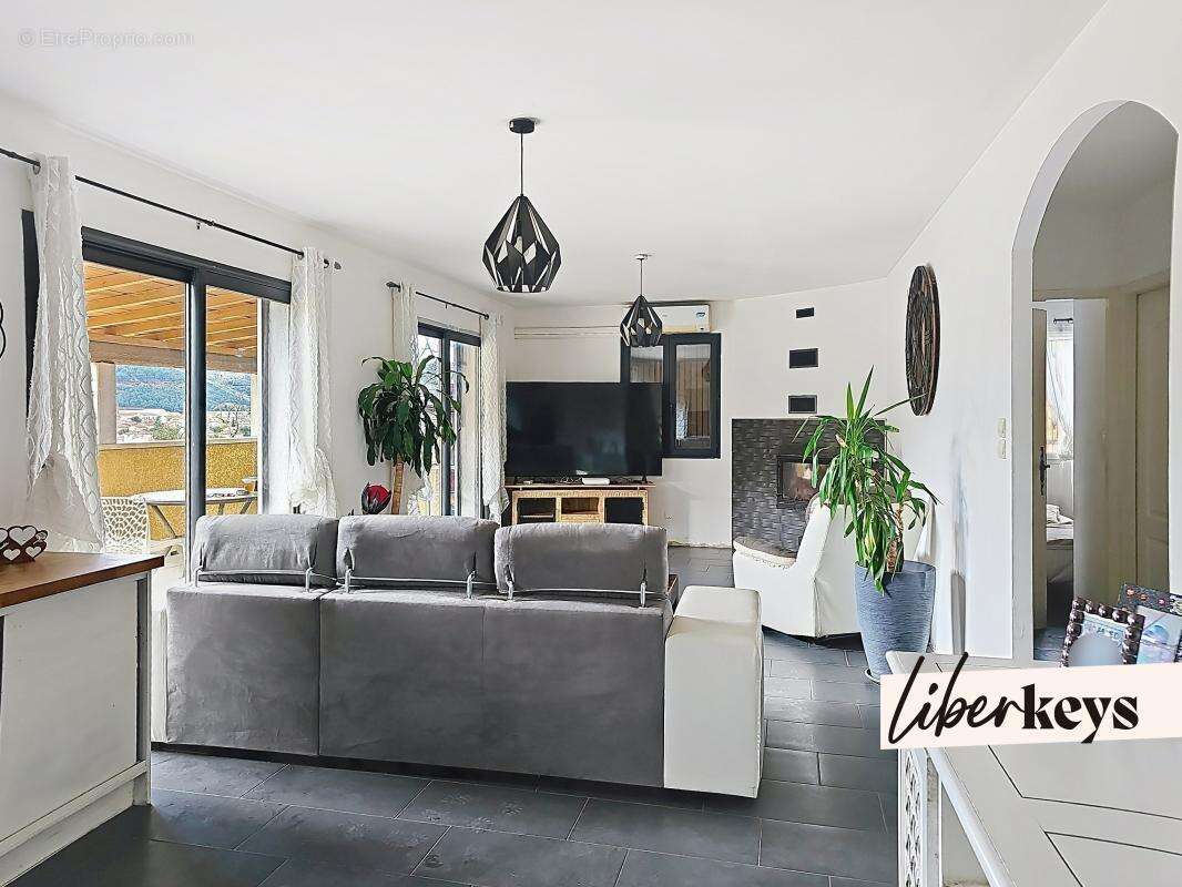 Maison à SAINT-MARTIN-DE-VALGALGUES