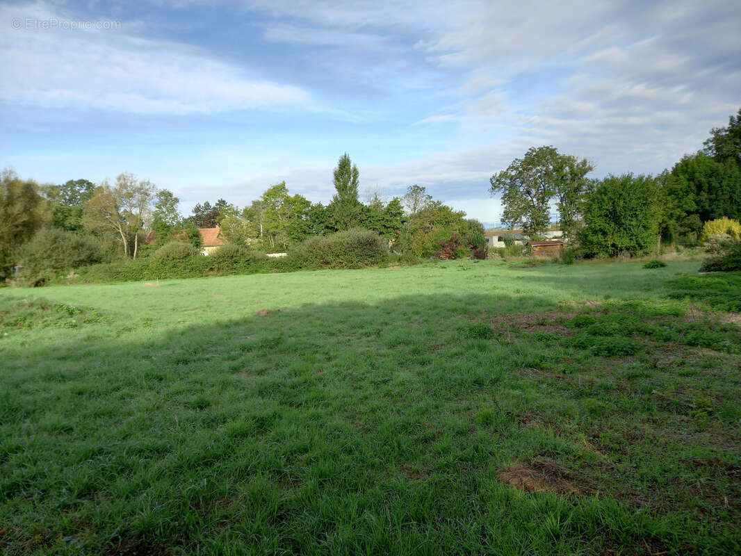 Terrain à POUILLY-EN-AUXOIS