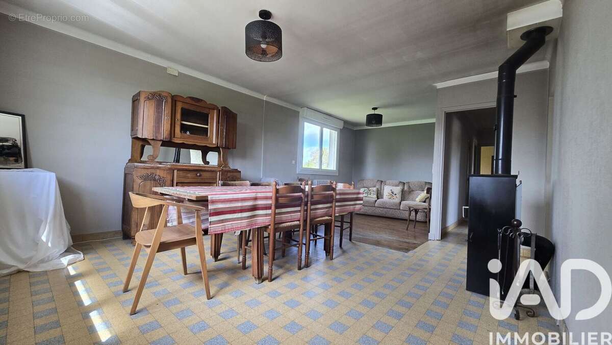 Maison 82 m² à Treverien  - photo 3