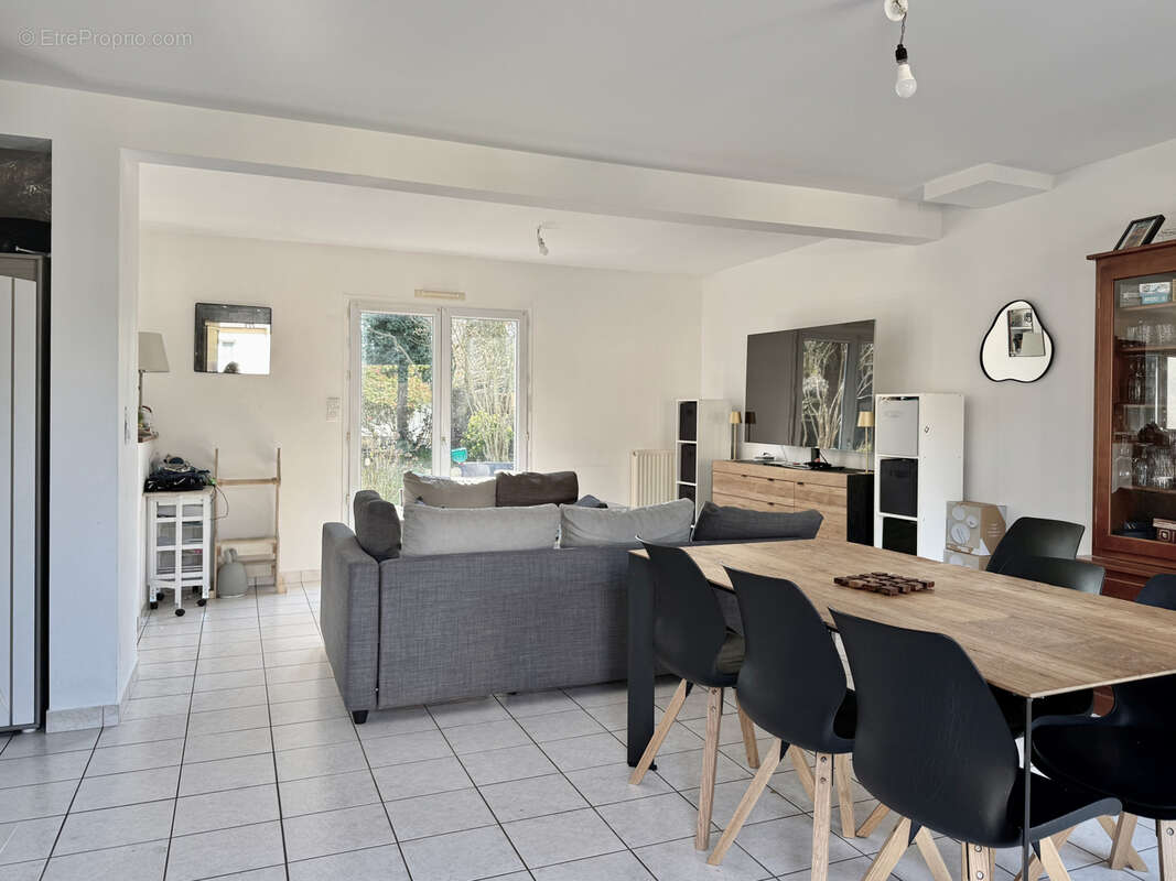 Maison à VERN-SUR-SEICHE