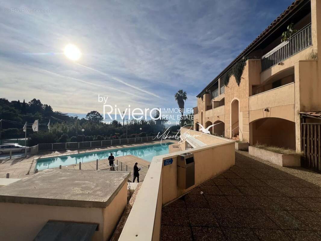 Appartement à LA CROIX-VALMER