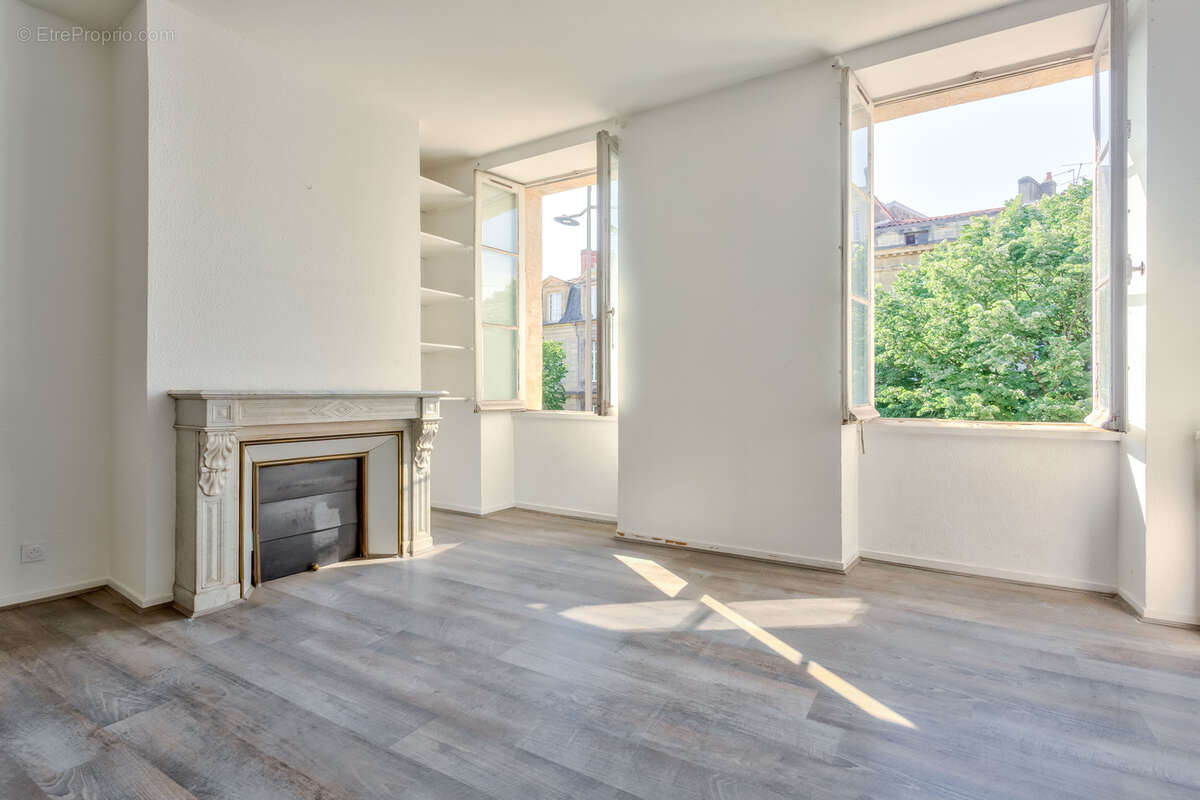 Appartement à BORDEAUX