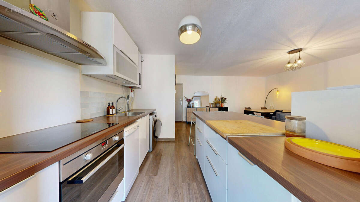 Appartement à MARSEILLE-12E