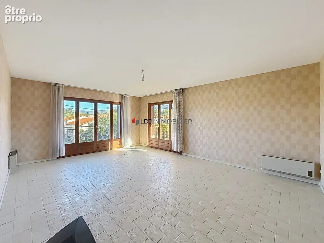 Appartement 3 pièces 78 m² à vendre à Prades (66500) - photo 4