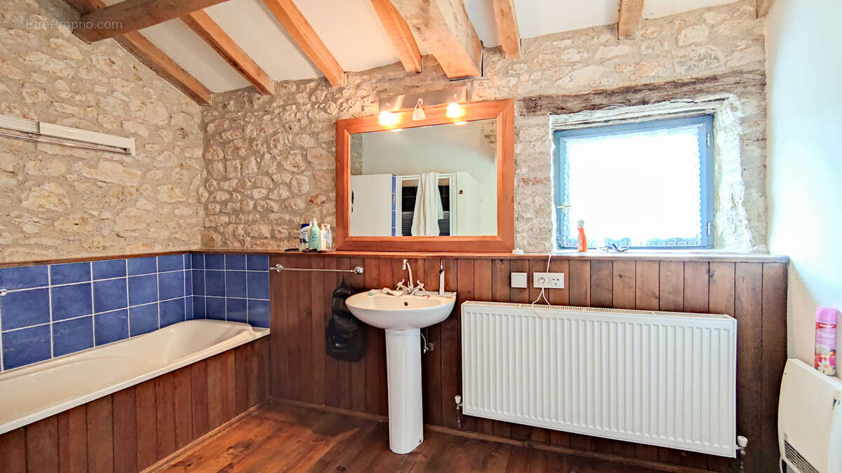 Maison à BAGAT-EN-QUERCY