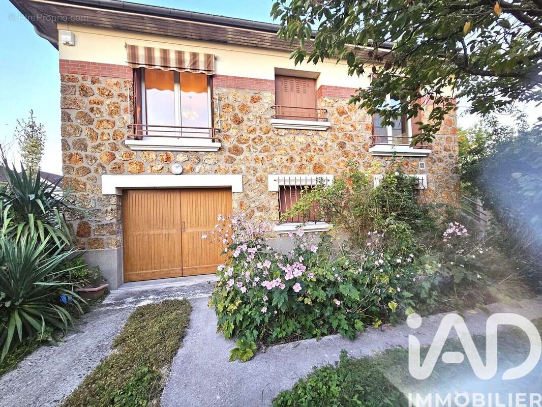 Maison 130 m² à Chelles  - photo 2