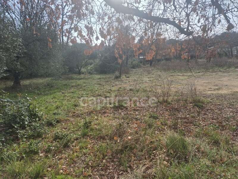 Terrain à VEZENOBRES