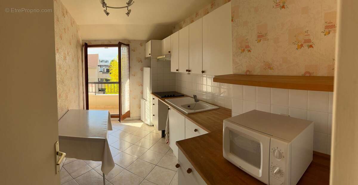 Photo 2 - Appartement à BUC