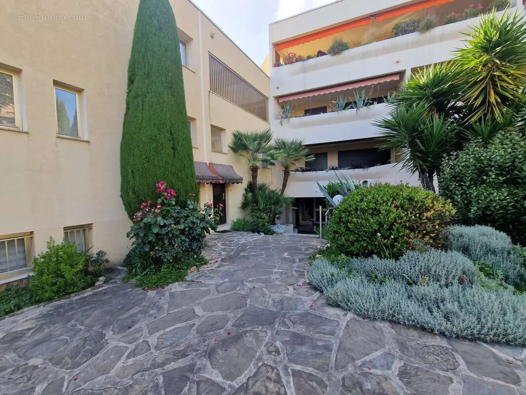 Appartement à VENCE