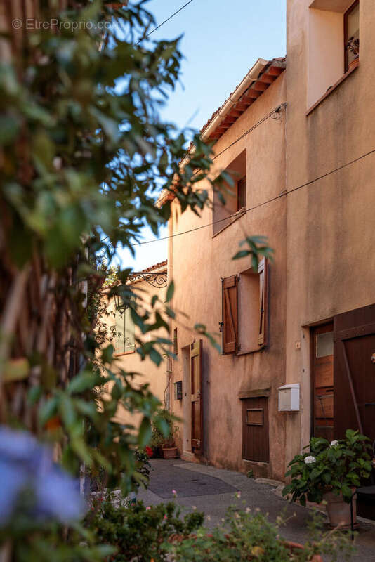 Appartement à MONTAUROUX