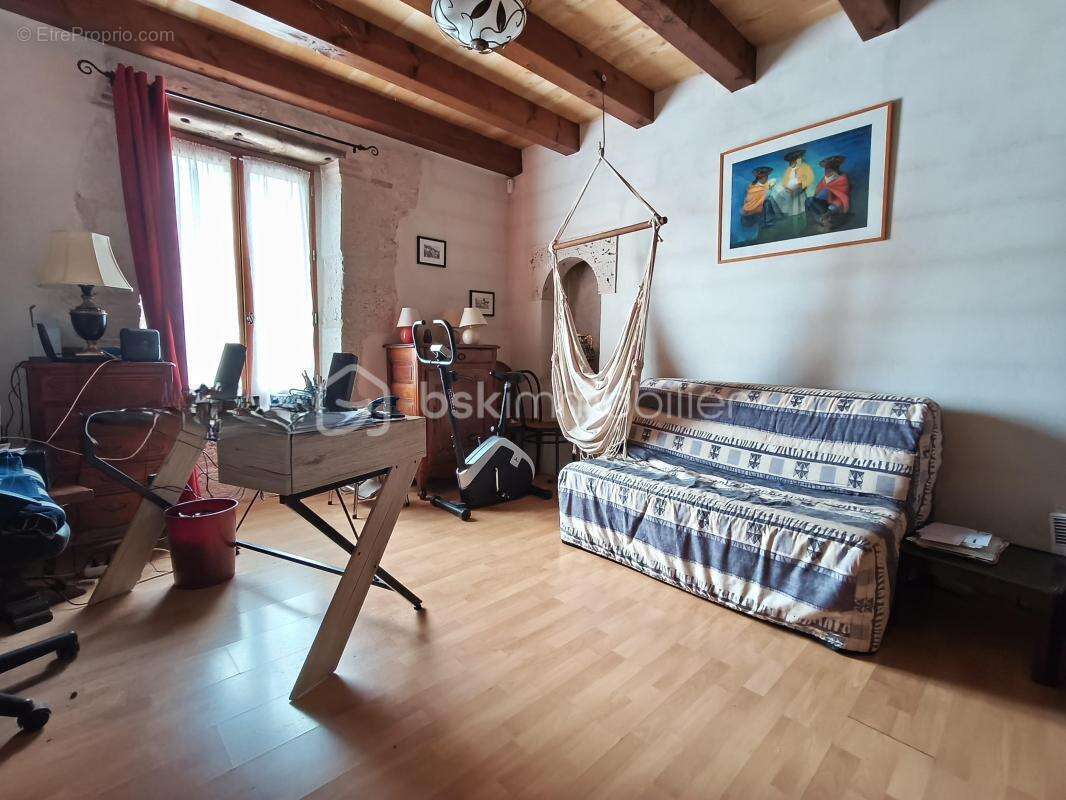 Maison de campagne en pierre, terrain, piscine - photo 8