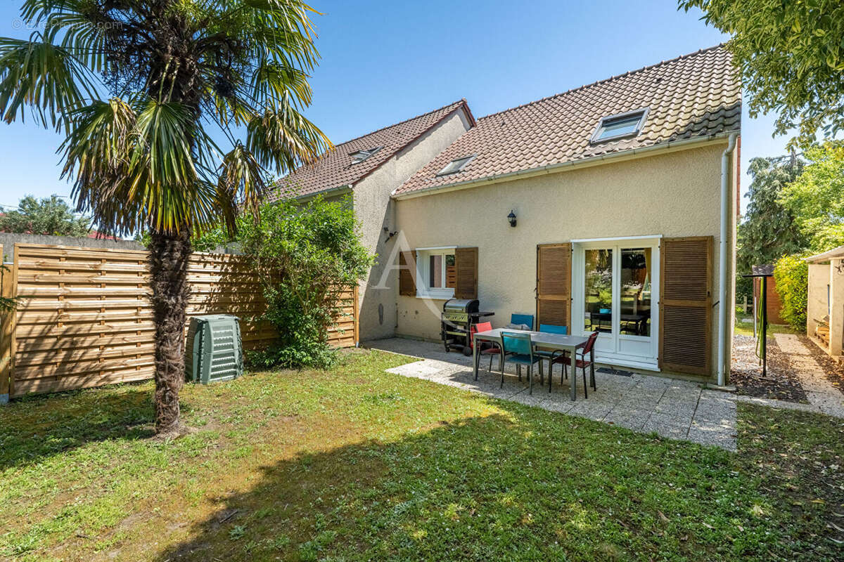 Maison Conflans 112m² habitables et 96 m² Carrez. - photo 13