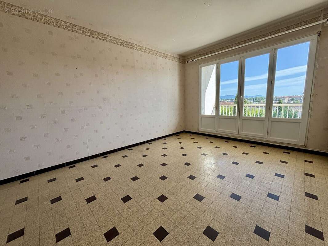 Appartement 79 m² à Romans-Sur-Isere  - photo 2