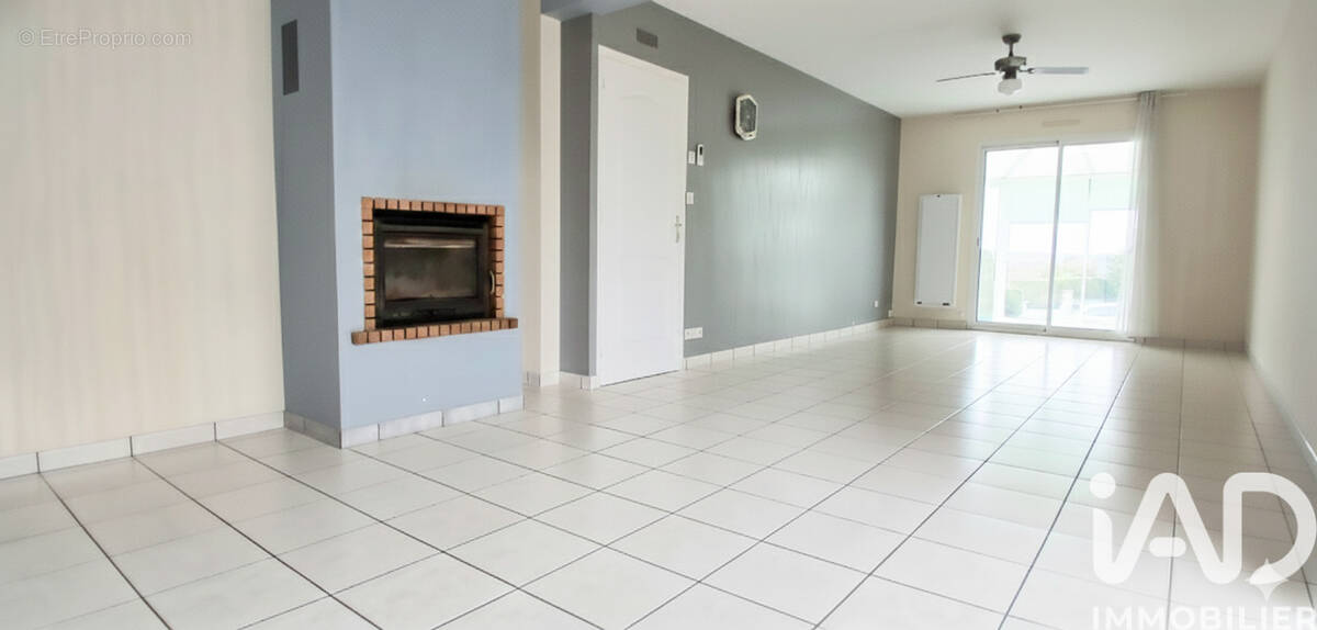 Photo 1 - Maison à SAINT-JEAN-LA-POTERIE