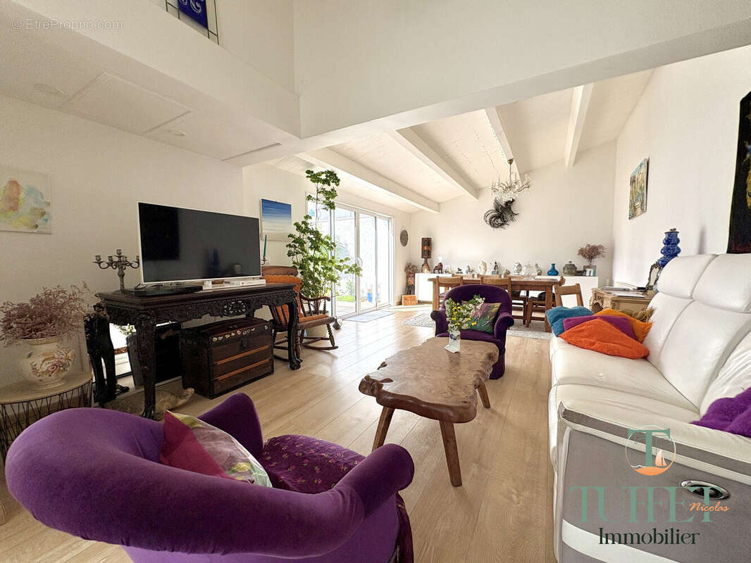 Maison à LES MATHES