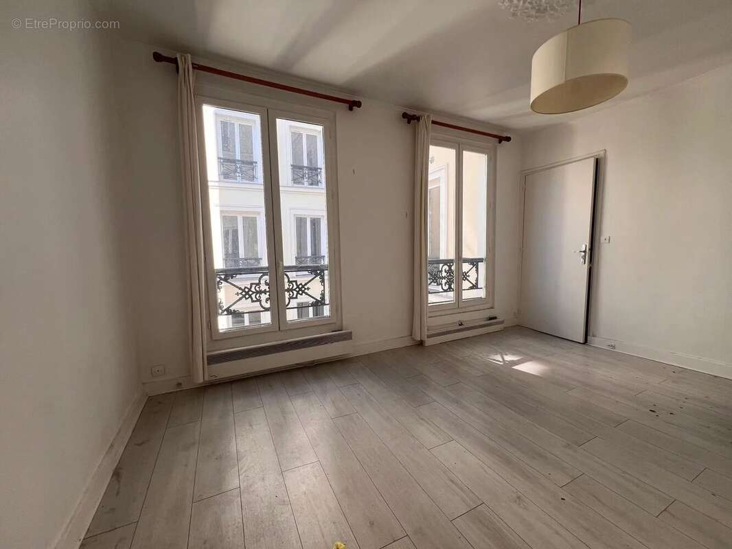 Appartement à PARIS-7E