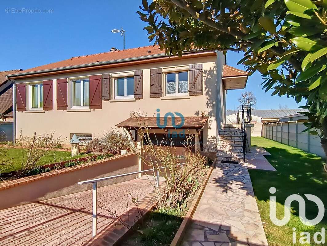 Photo 2 - Maison à ROZAY-EN-BRIE