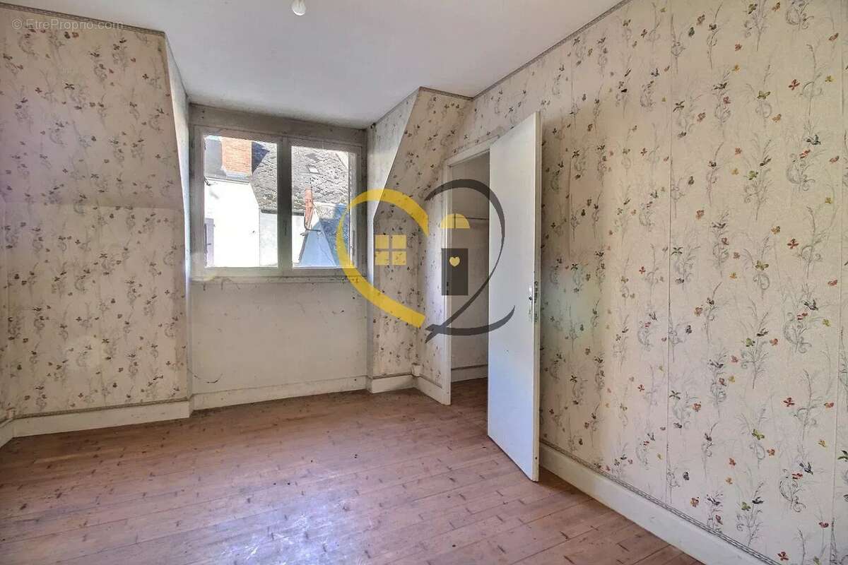 Maison à CHATEAUNEUF-SUR-CHER