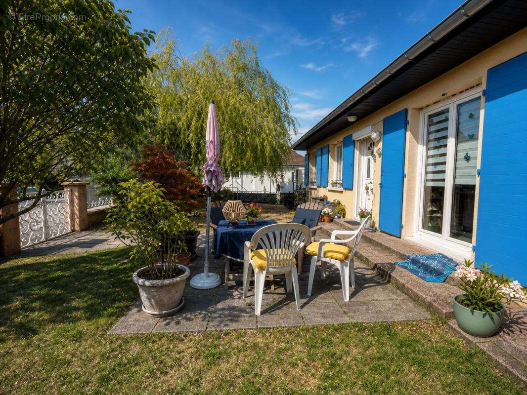 Maison de 5 pièces de 102 m² à Champagney - photo 3