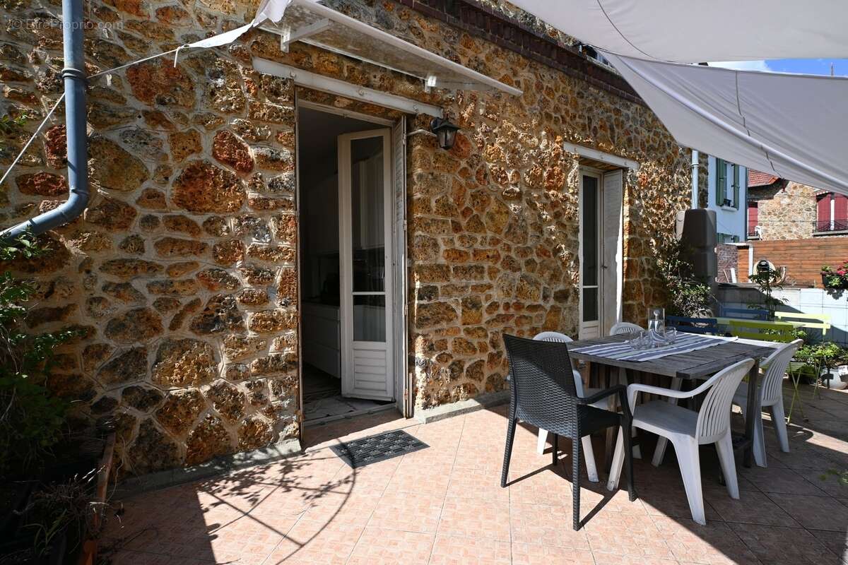 Propriété Maison - Bureau - Parkings CONFLANS SAINTE HONORINE (78) - photo 11
