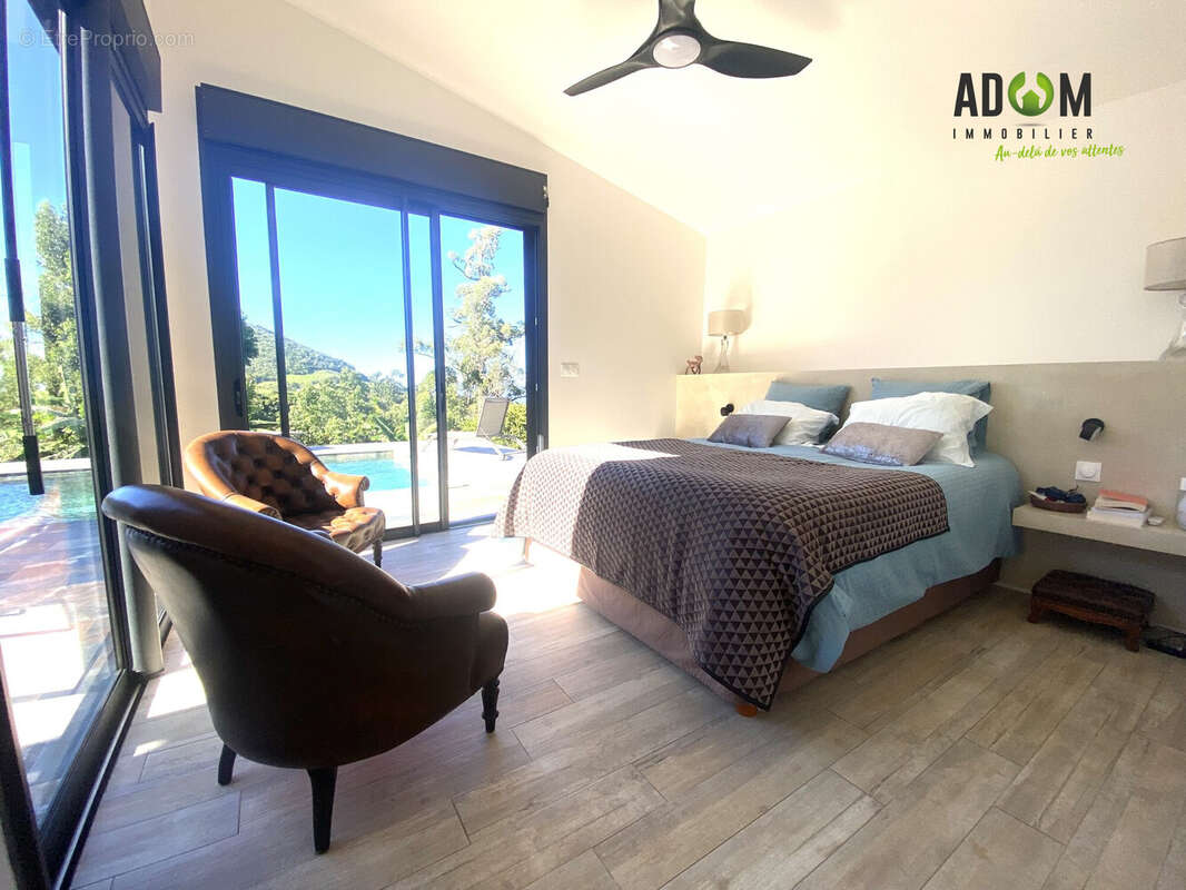 Maison 149 m² à Saint-Pierre  - photo 8