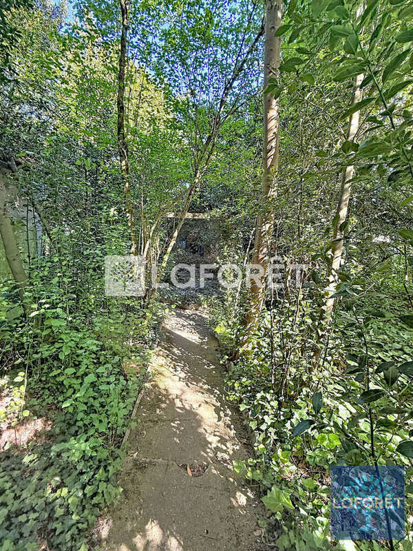 Terrain à VIGNEUX-SUR-SEINE