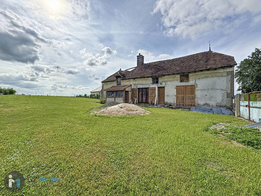Photo 1 - Maison à LES GRANDES-CHAPELLES