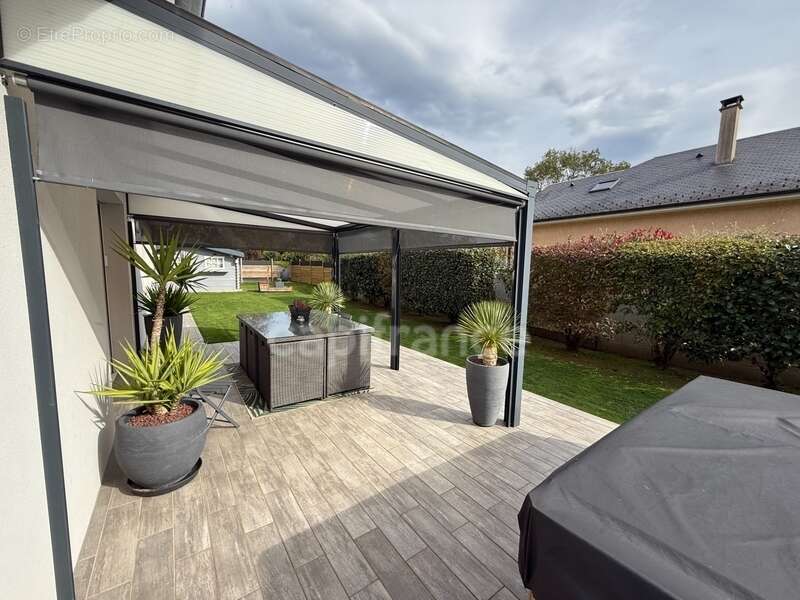 Maison à POUEYFERRE