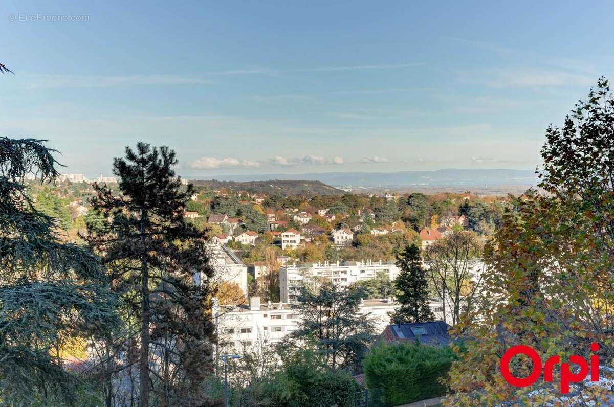 Appartement à CALUIRE-ET-CUIRE