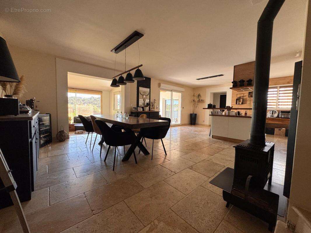 Maison à GINASSERVIS