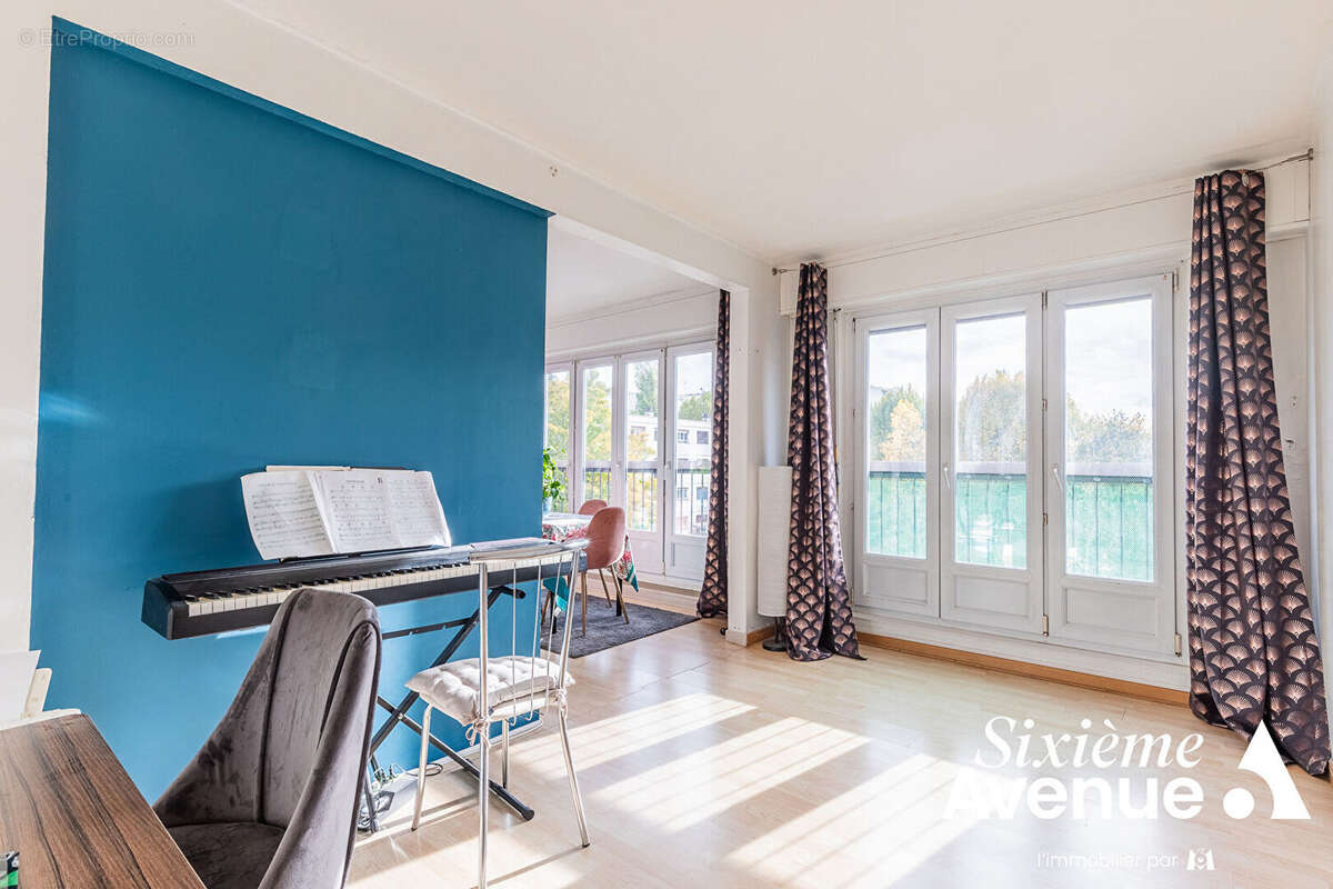 Appartement à CHILLY-MAZARIN