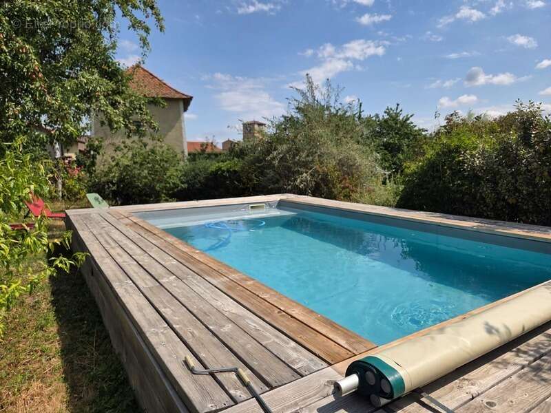 EXCLUSIVITE / Très belle maison avec dépendances et terrain / 63160 Glaine Montaigut - photo 15