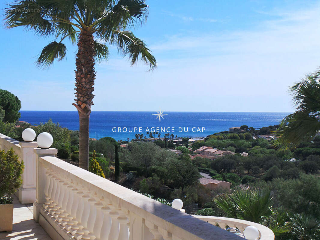 Maison à LES ISSAMBRES