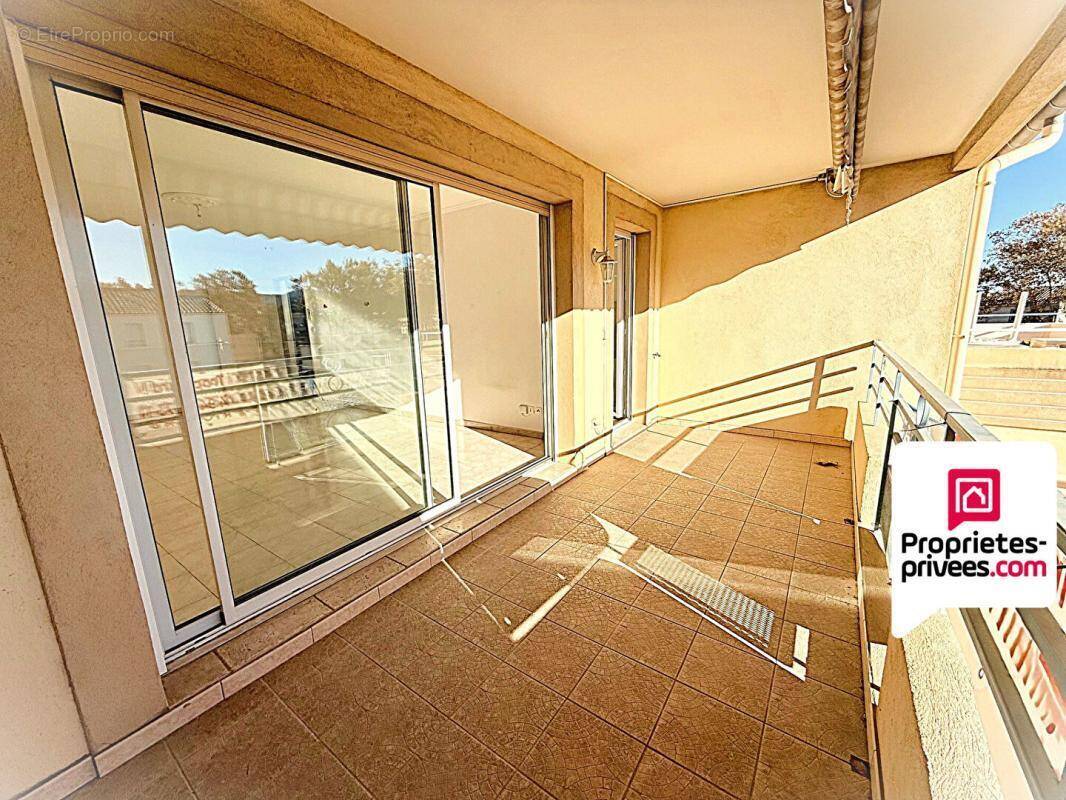 Appartement à SIX-FOURS-LES-PLAGES