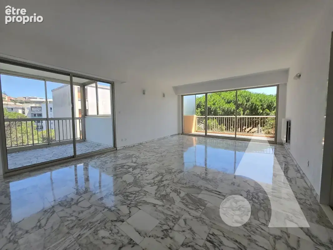 Photo Appartement à Saint-Raphael au prix de 330 000€