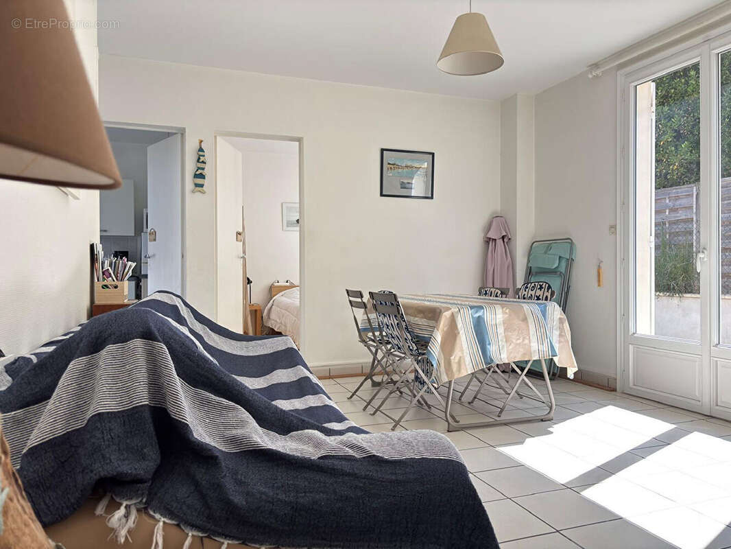 Maison à VAUX-SUR-MER