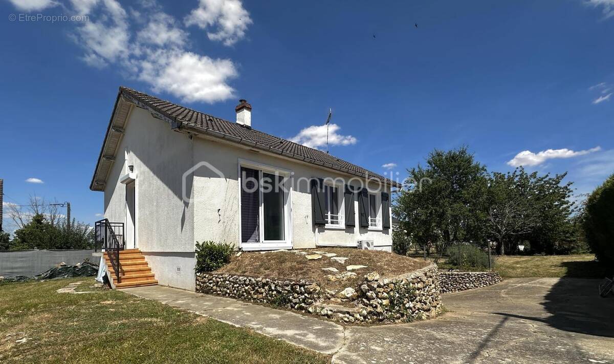 Maison à COURTENAY