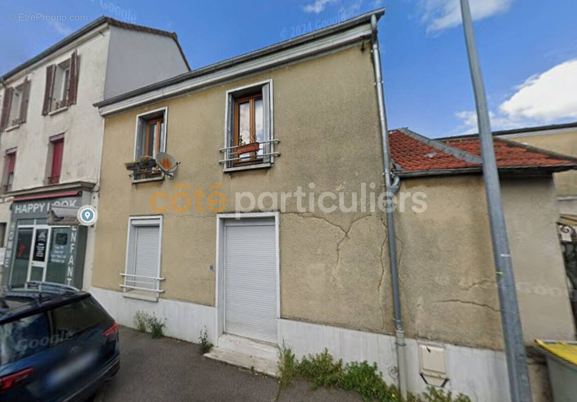 Appartement à MANDRES-LES-ROSES