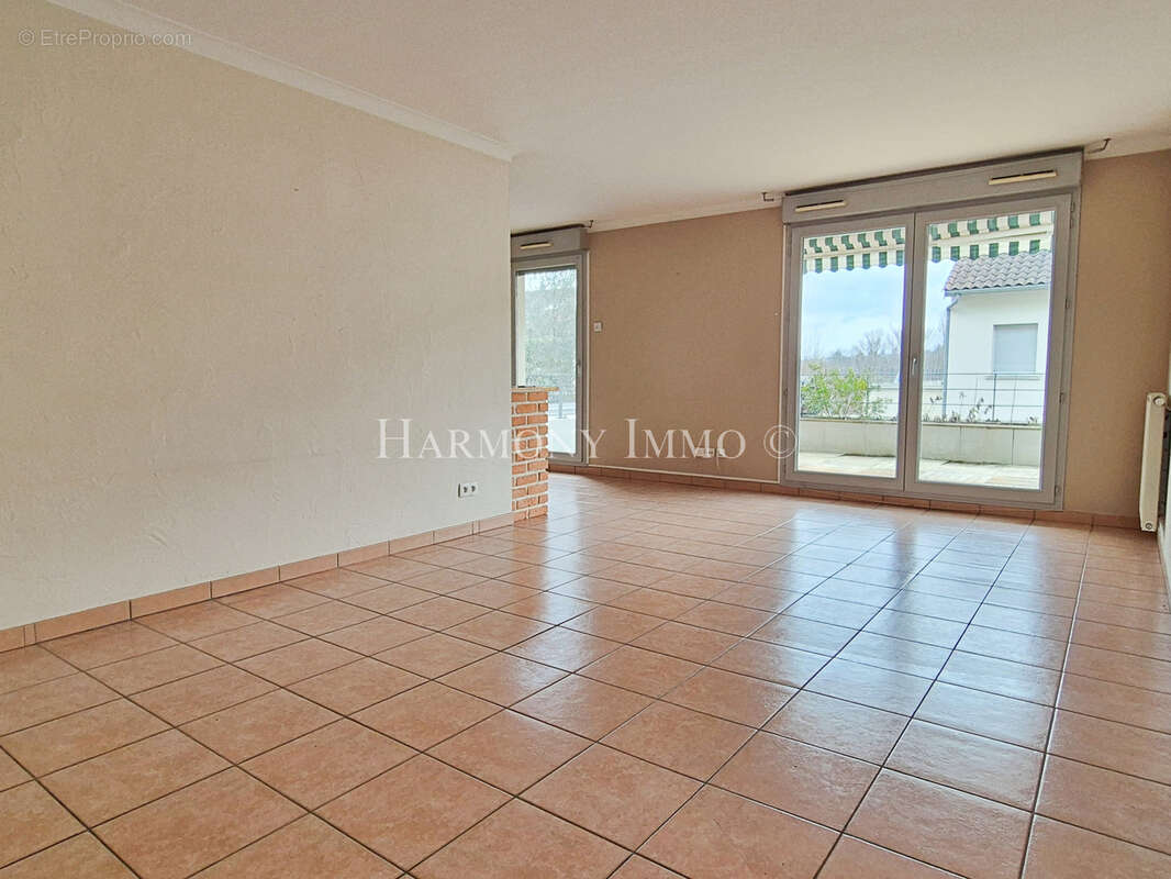 Appartement à FONTAINES-SUR-SAONE