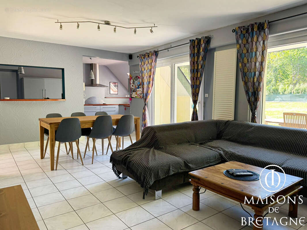 Maison à RIEC-SUR-BELON