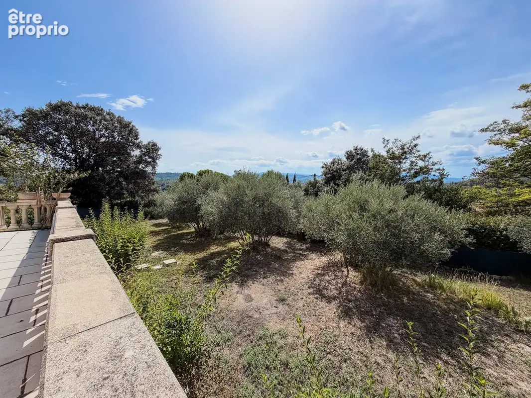 Villa de plain-pied avec vue dégagée et terrain piscinable à Rians - photo 2