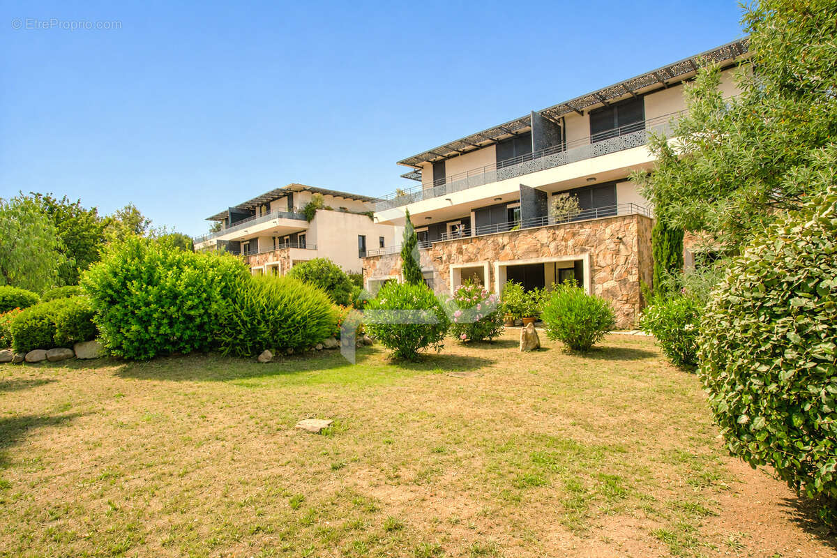 Agréable appartement t2 à ste-lucie de porto-vecchio à proximité des commodités et à dix min des plages - photo 21