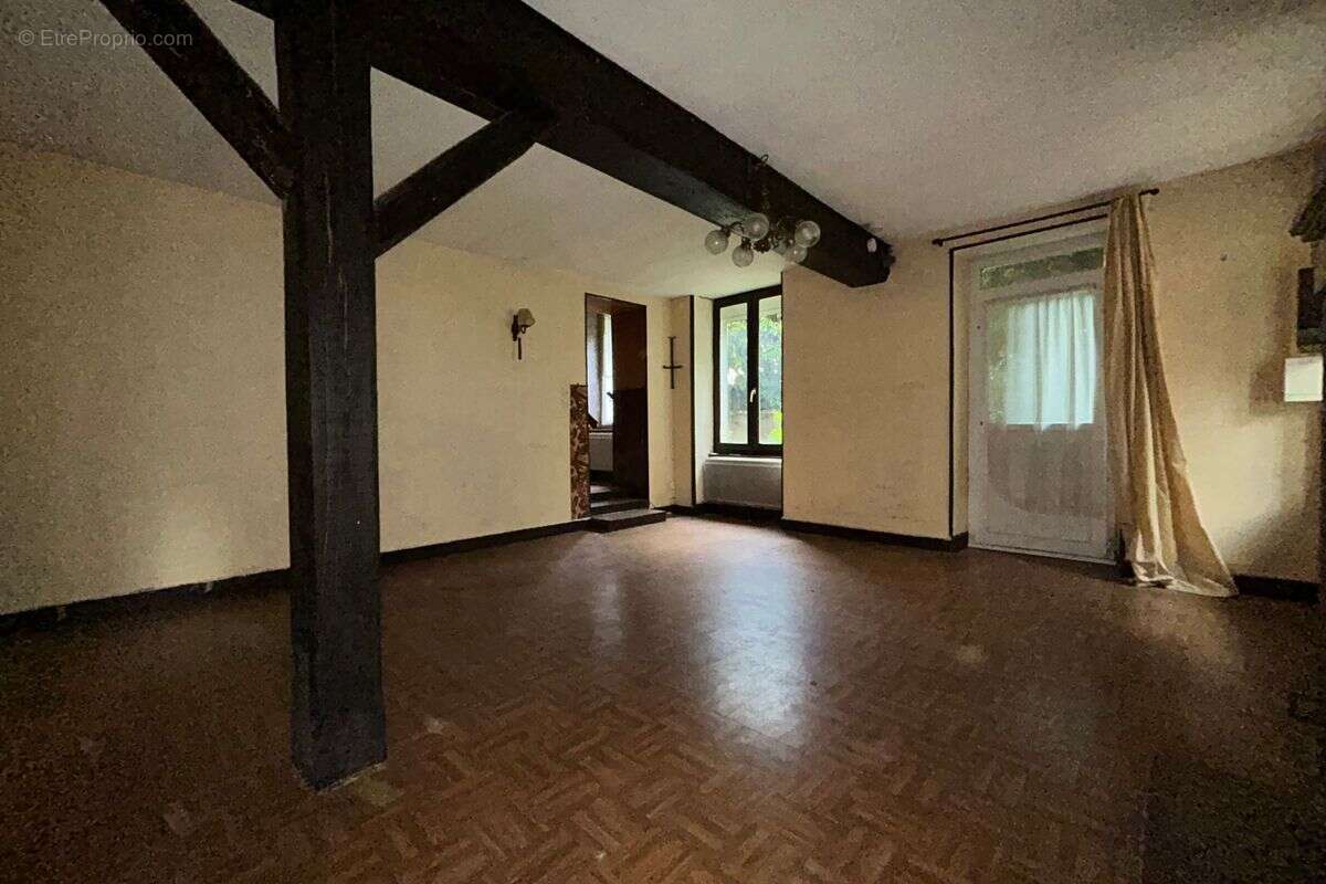 Maison à ETAIS-LA-SAUVIN