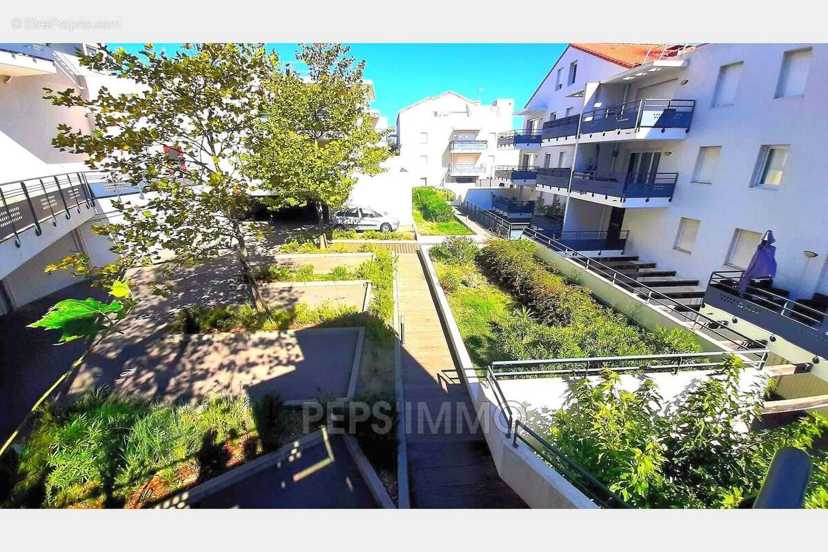 Appartement 70 m² à Martigues  - photo 6